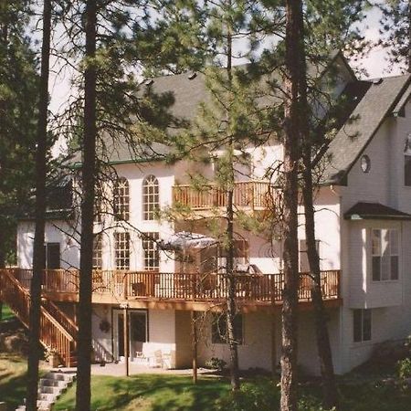 River Cove Elegant Waterfront Bed & Breakfast Post Falls Eksteriør billede