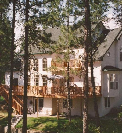 River Cove Elegant Waterfront Bed & Breakfast Post Falls Eksteriør billede