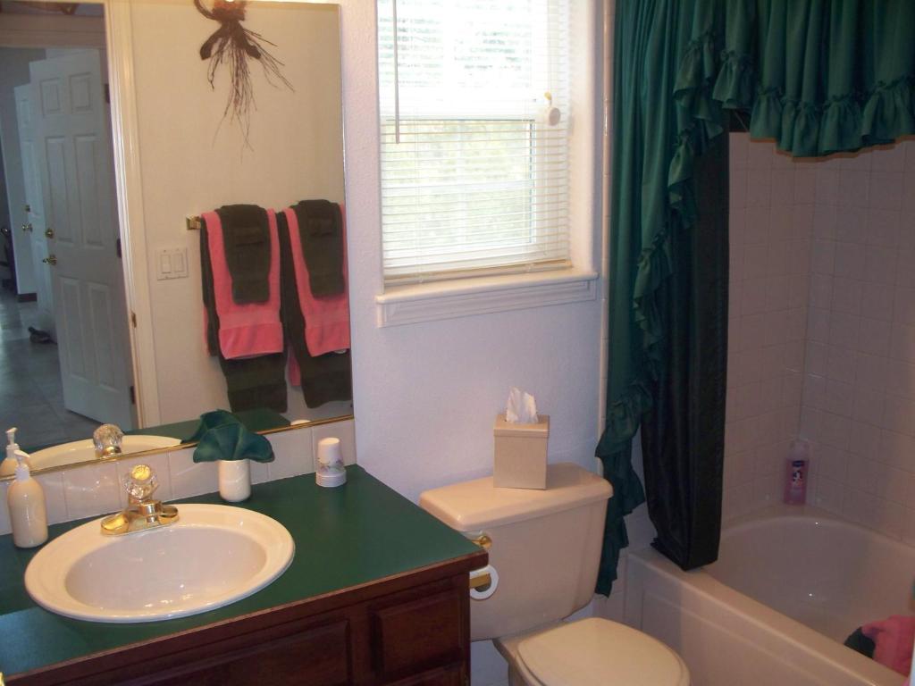 River Cove Elegant Waterfront Bed & Breakfast Post Falls Værelse billede