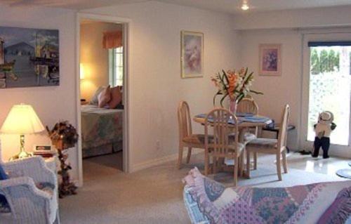 River Cove Elegant Waterfront Bed & Breakfast Post Falls Eksteriør billede